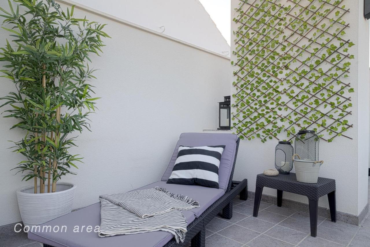 Caleta Homes - Ancha Del Carmen Malaga Bagian luar foto